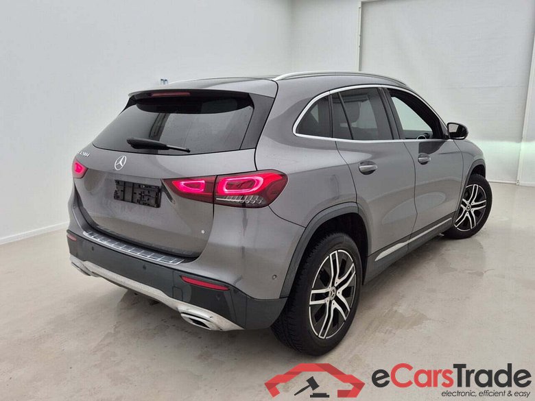 MERCEDES-BENZ GLA 2.0 200D 8G-DCT STYLE #2