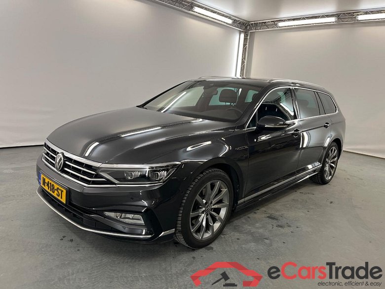 VOLKSWAGEN PASSAT VARIANT 1.5 TSI R-Line Business +