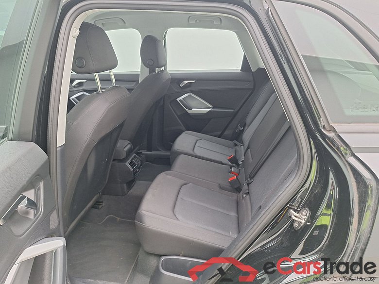 Audi, Q3 '18, Audi Q3 35 TDI S Tronic Bus. Ed. Attraction 5d #4