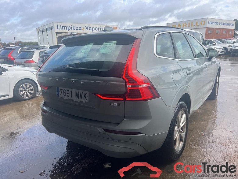 VOLVO XC60 2.0 B5 G AWD Core Auto #2