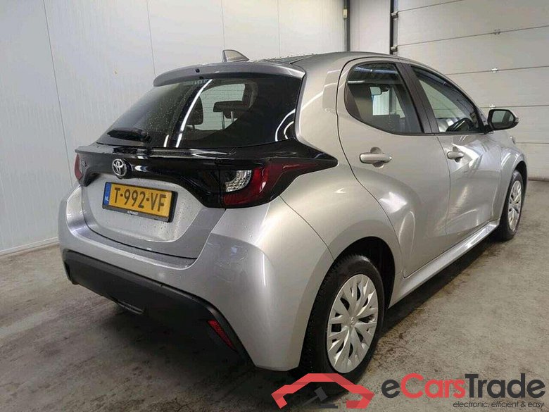 TOYOTA Yaris 1.5 VVT-i Active #2