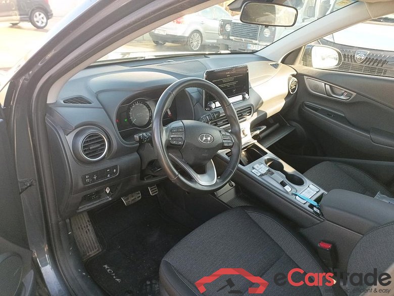 HYUNDAI Kona / 2017 / 5P / todoterreno EV 100kW Klass 305km #3
