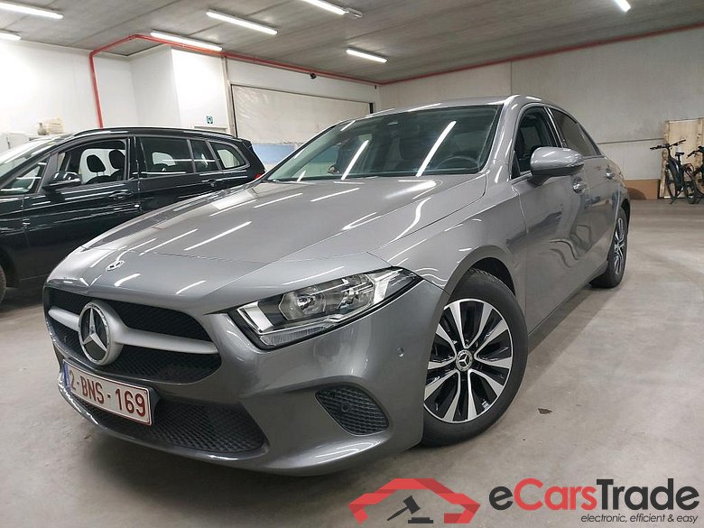 MERCEDES - MER A BERLINE 180 d 116PK 8G-DCT Business Solution Essential Plus & Smartphone Intergation