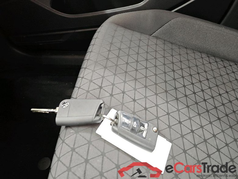 VOLKSWAGEN T-Cross 70 kW #6