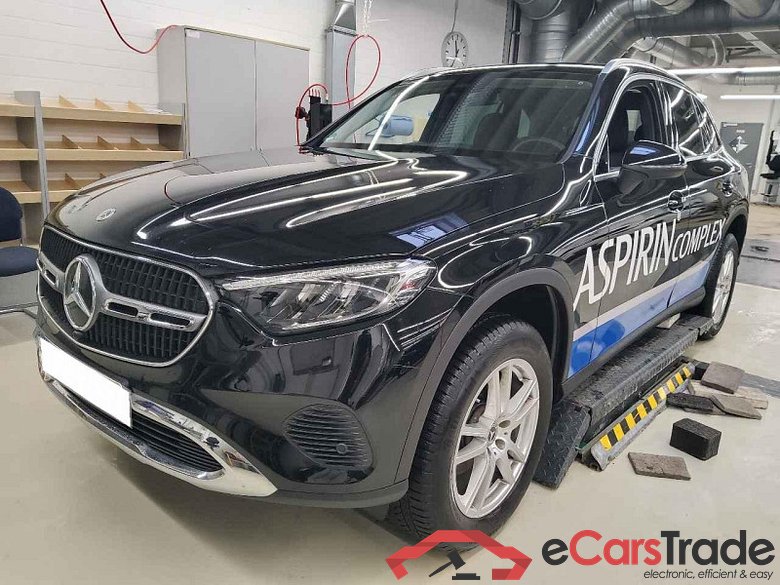 Mercedes-Benz GLC (BM 254)(06.2022->) DE - SUV5 GLC 200 EU6d, Avantgarde 4Matic (EURO 6d), 2022 - 2024