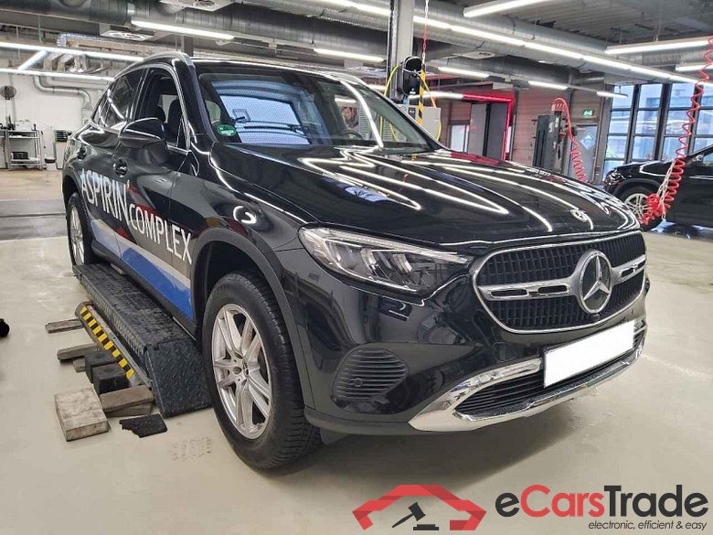 Mercedes-Benz GLC (BM 254)(06.2022->) DE - SUV5 GLC 200 EU6d, Avantgarde 4Matic (EURO 6d), 2022 - 2024 #2