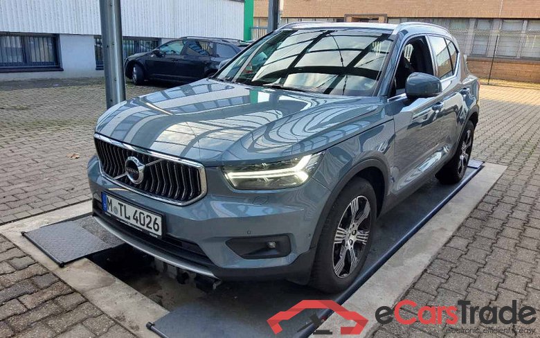 Volvo XC40 (2017->) DE - SUV5 B4 2WD EU6d, Inscription (EURO 6d), 2020 - 2022