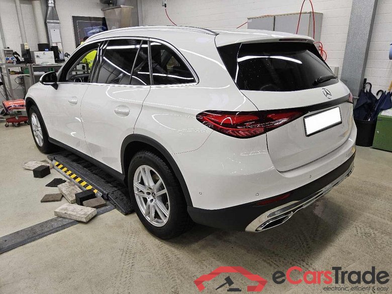 Mercedes-Benz GLC (BM 254)(06.2022->) DE - SUV5 GLC 200 EU6d, Avantgarde 4Matic (EURO 6d), 2022 - 2024 #4