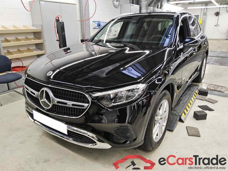 Mercedes-Benz GLC (BM 254)(06.2022->) DE - SUV5 GLC 200 EU6d, Avantgarde 4Matic (EURO 6d), 2022 - 2024