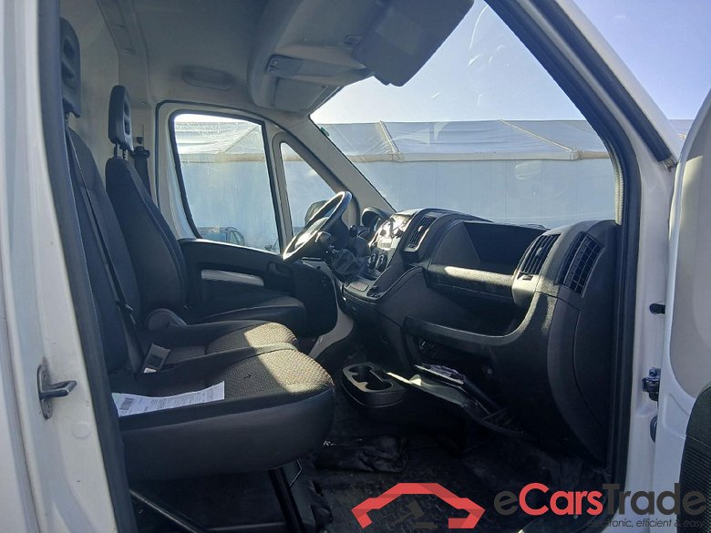 PEUGEOT Boxer / 2014 / 4P / furgón 330 L1 H1 BHDI 103kW (140CV) S&S 6 V M (CX) #6