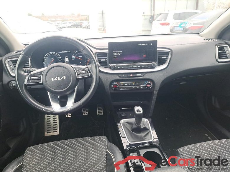 KIA XCeed / 2019 / 5P / todoterreno 1.5 MHEV iMT Emotion 118kW (160CV) #3
