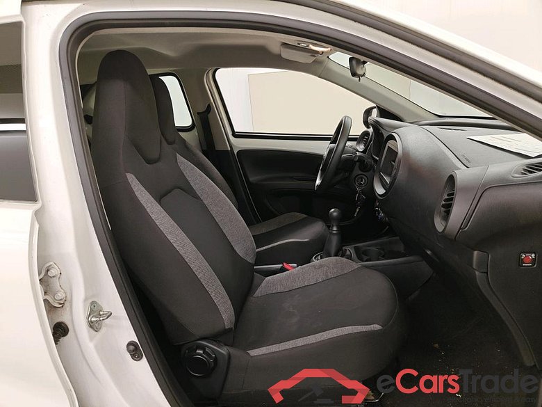 Toyota AYGO X 1.0 VVT-i MT 5d #3