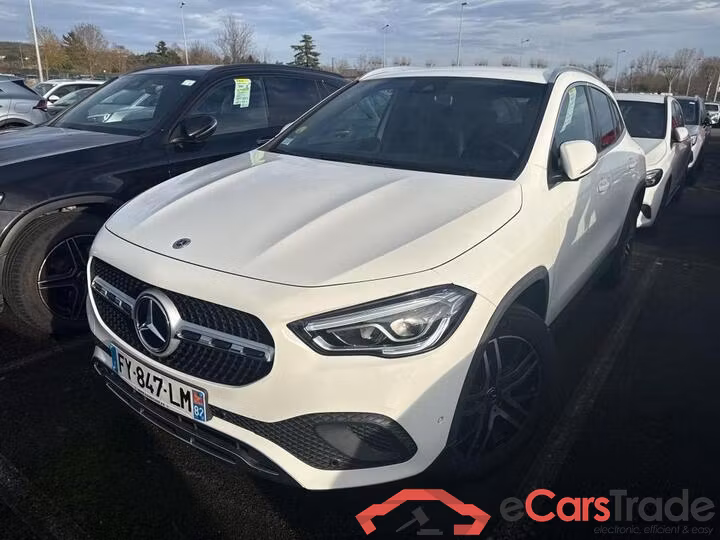 Mercedes GLA 200d Aut. LED-Xenon Widescreen Navi 1/2 Sport-Leather KeylessGo Camera Klima PDC ... #1