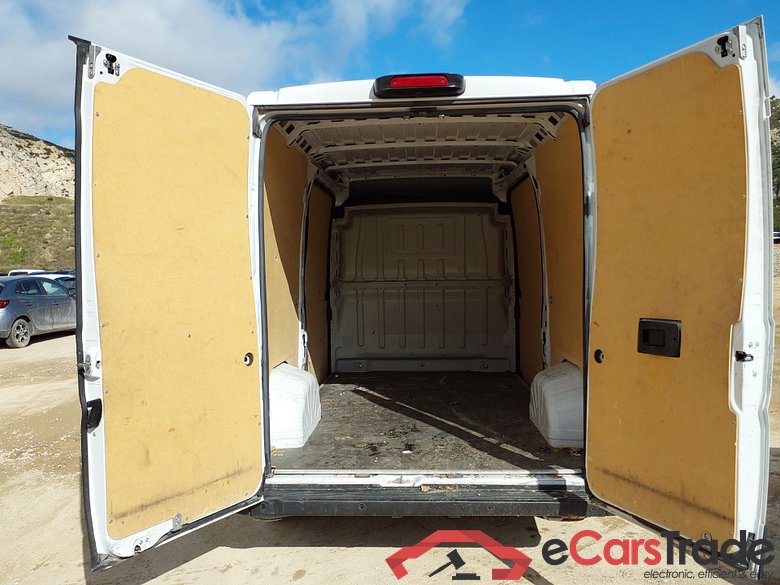PEUGEOT Boxer 2.2 HDI 130 335 L2H2 3.5T 2.2 HDI 140 BVM + Nav + camera recul + grip control #2
