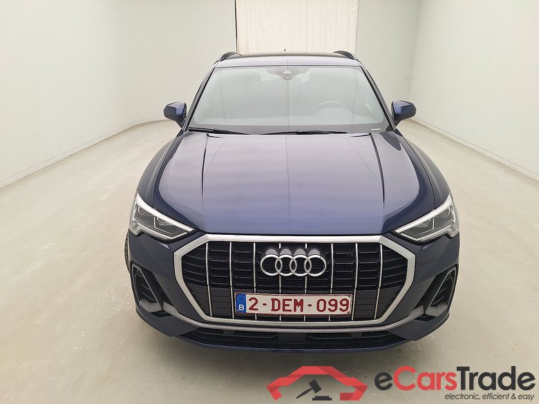 Audi, Q3 '18 PHEV, Audi Q3 45 TFSI e S tronic S Line 5d #1