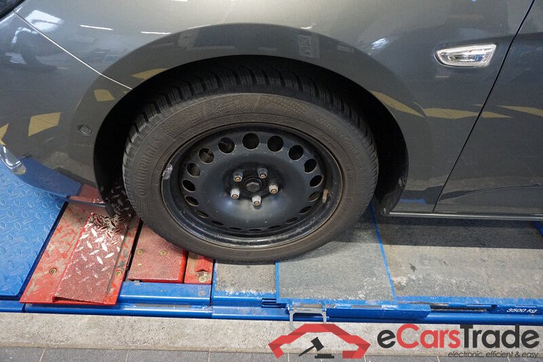 Opel Astra 1.2 Direct Injection Turbo #3