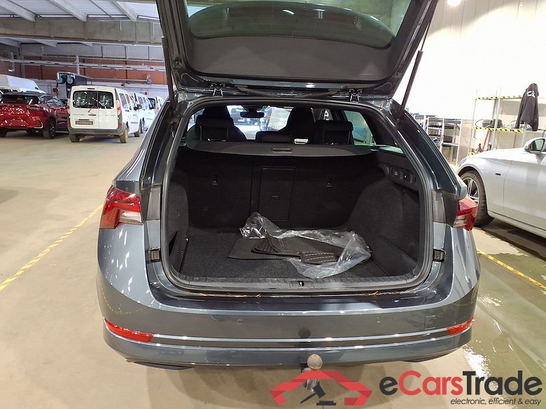 SKODA OCTAVIA COMBI 1.0 TSI MHEV 81KW DSG CLEVER #3