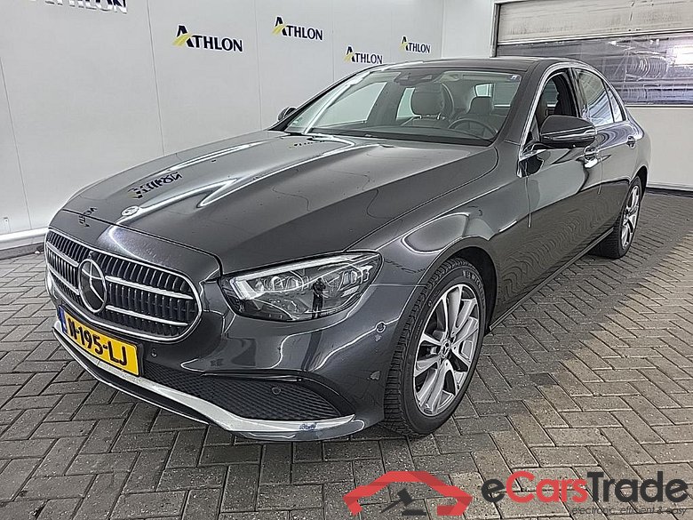 MERCEDES-BENZ E-Klasse Limousine E 300 e 9G-TRONIC Bus Sol Lux 4D 235kW