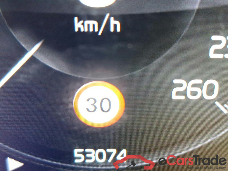 VOLVO - VOL XC40 T3 163PK Momentum Pro & Park Assist Pack   * PETROL * #5