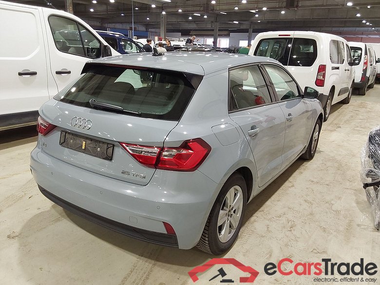 AUDI A1 1.0 25 TFSI ATTRACTION #4