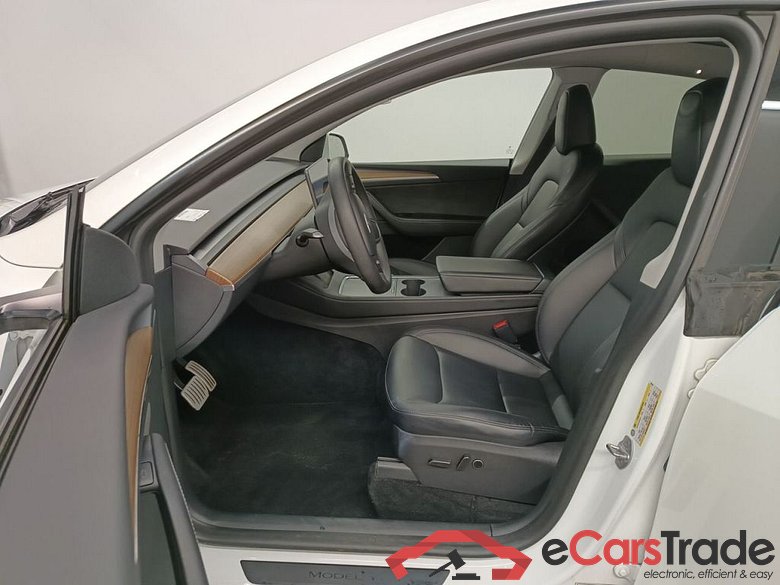 TESLA MODEL Y 72.5 kWh Dual Motor Performance (377 kW) 5d #3