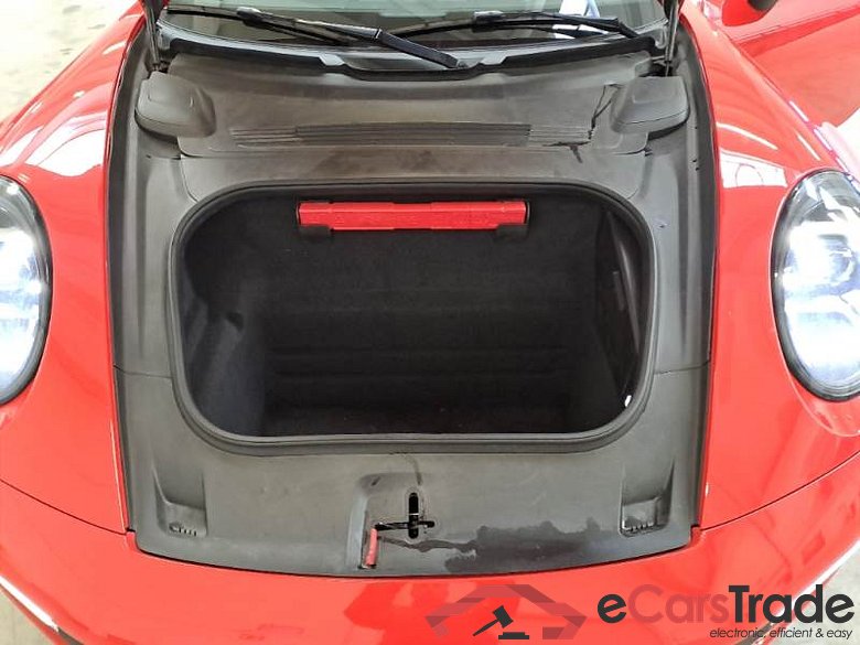 PORSCHE 911 / 2018 / 2P / COUPE CARRERA COUPE' #5