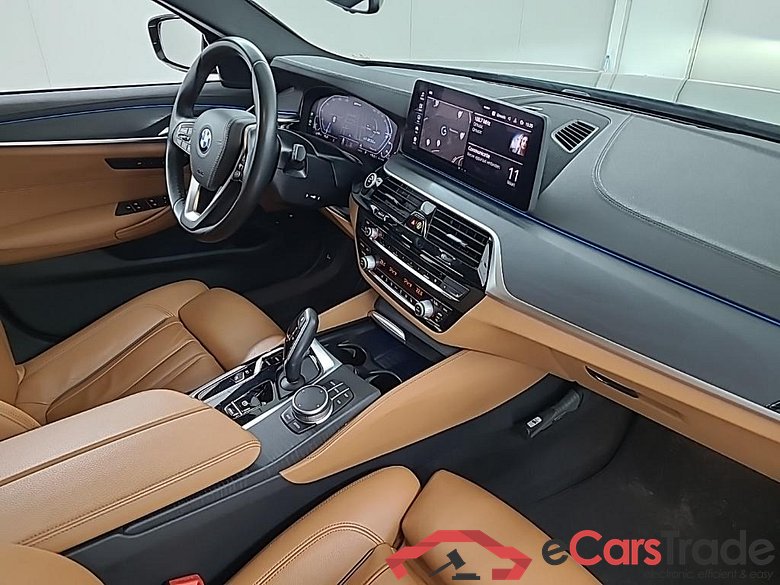 BMW 5-serie Touring 530e Business Edition Plus 5D 215kW #6