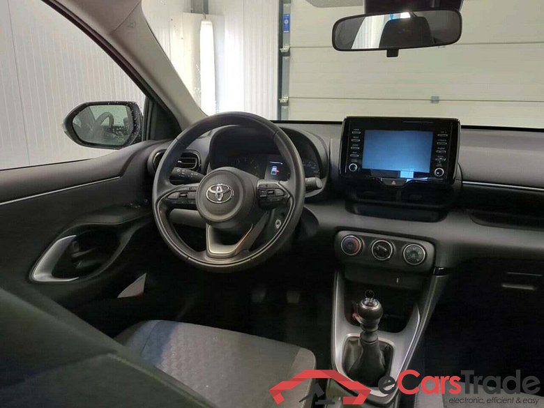 TOYOTA Yaris 1.5 VVT-i Active #3