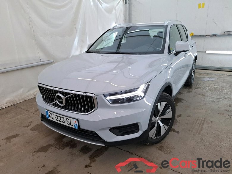 VOLVO XC40 / 2017 / 5P / SUV Recharge T5 262 DCT7 Inscription Busi #1