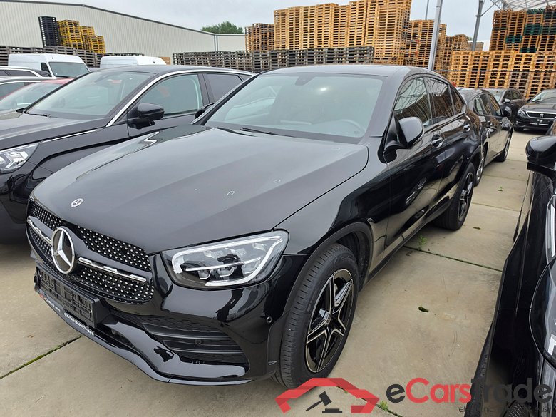 Mercedes-Benz GLC 300de Coupe Plug-In Hybrid AMG Night 4MATIC Aut. Pano LED Widescreen Navi-Pro 1/2 Sport-Leather-Alcantara KeylessGo Camera Klima PDC ...
