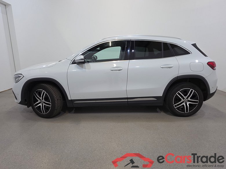 Mercedes GLA 200d Aut. LED-Xenon Widescreen Navi 1/2 Sport-Leather KeylessGo Camera Klima PDC ... #2