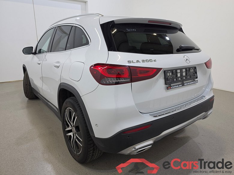 Mercedes GLA 200d Aut. LED-Xenon Widescreen Navi 1/2 Sport-Leather KeylessGo Camera Klima PDC ... #6