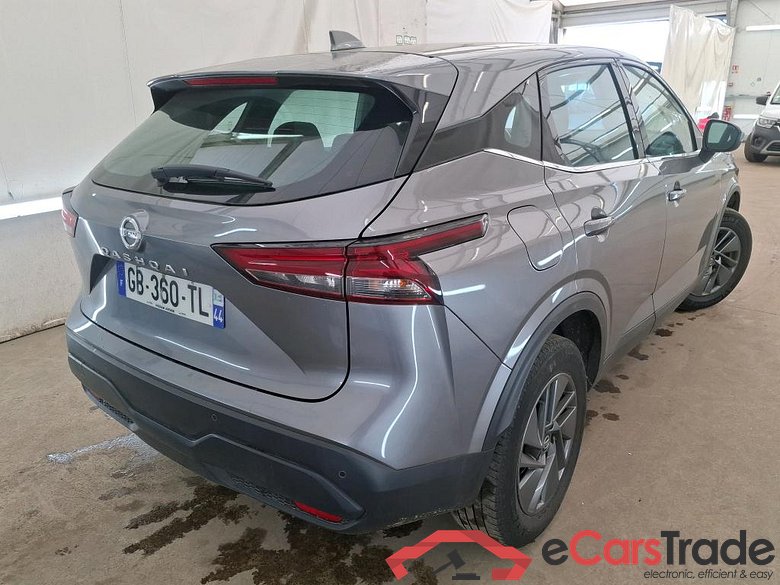NISSAN Qashqai / 2021 / 5P / Crossover 1.3 MHEV 140 Business Edition #3