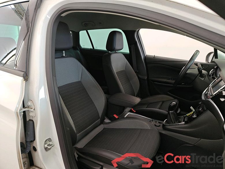 Opel Astra Sports Tourer 1.2 turbo 96kW Business Elegance 5d #3