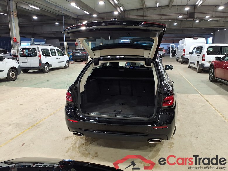 BMW 5 SERIES TOURING 2.0 520D 120KW TOURING AUTO #3