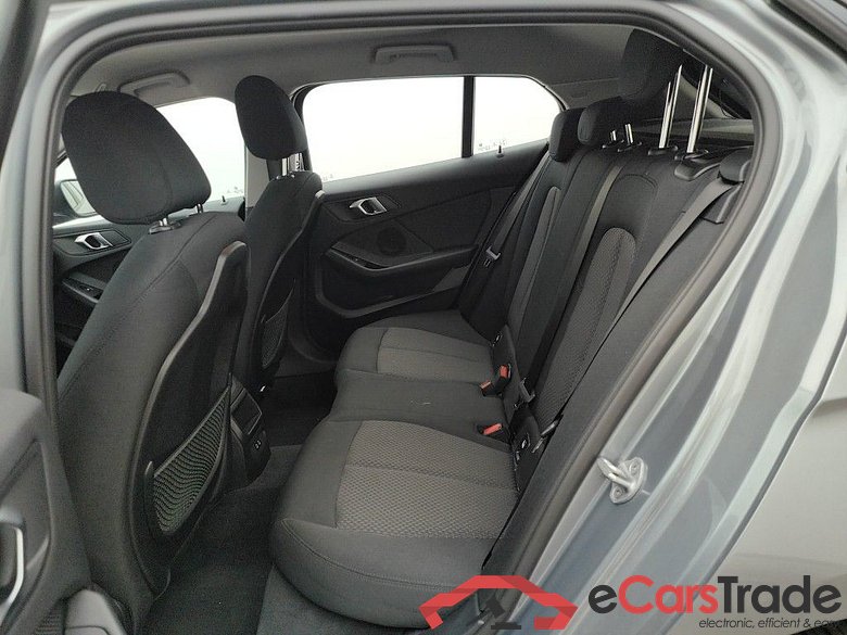 BMW 1 HATCH DIESEL - 2019 118 dA 150hp (EU6AP) 5d #2