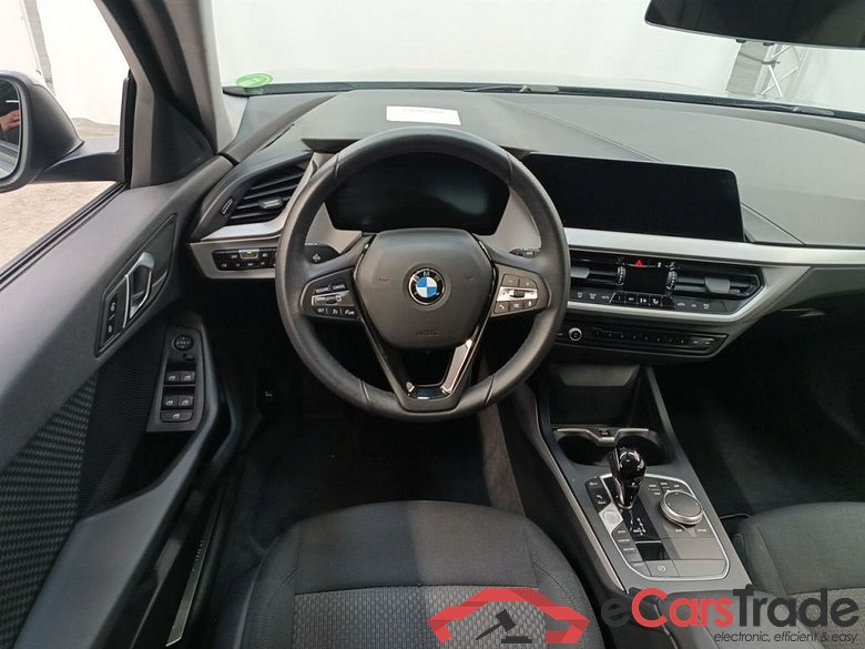 BMW 1 HATCH DIESEL - 2019 118 dA 150hp (EU6AP) 5d