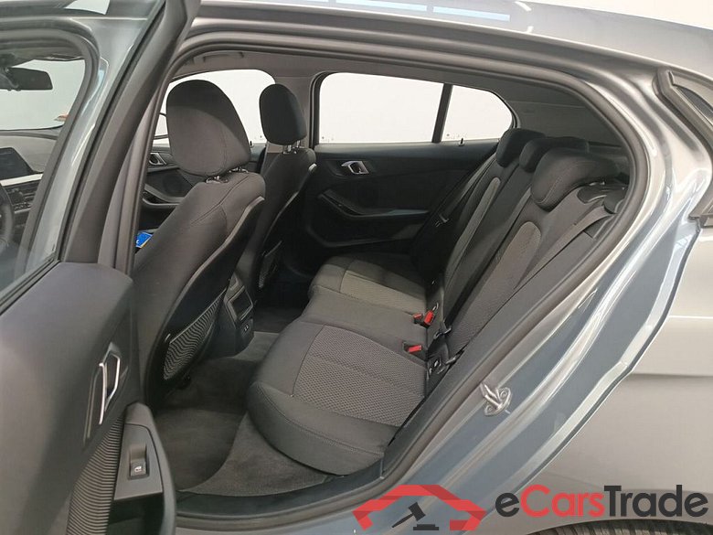 BMW 1 HATCH DIESEL - 2019 118 dA 150hp (EU6AP) 5d #2