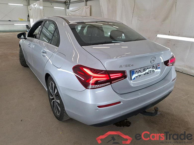 MERCEDES-BENZ Classe A Berline / 2018 / 4P / Berline A 180 d Business Line 8G-DCT #2