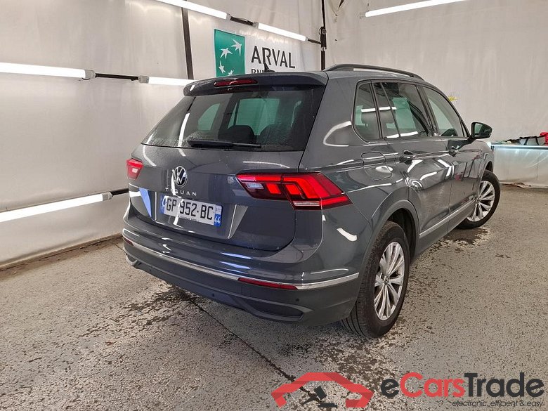 VOLKSWAGEN Tiguan / 2020 / 5P / SUV 1.5 TSI 150 DSG7 LIFE BUSI #3