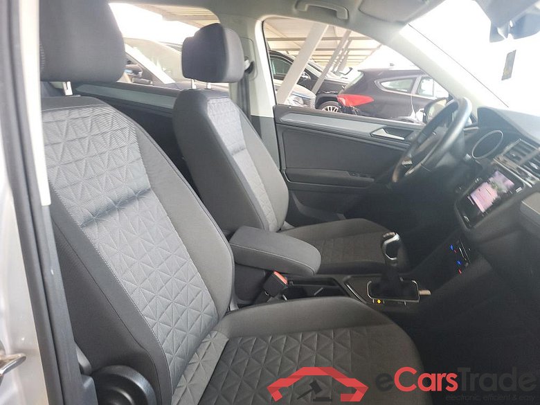 VOLKSWAGEN Tiguan / 2020 / 5P / todoterreno Life 2.0 TDI 90kW (122CV) #6