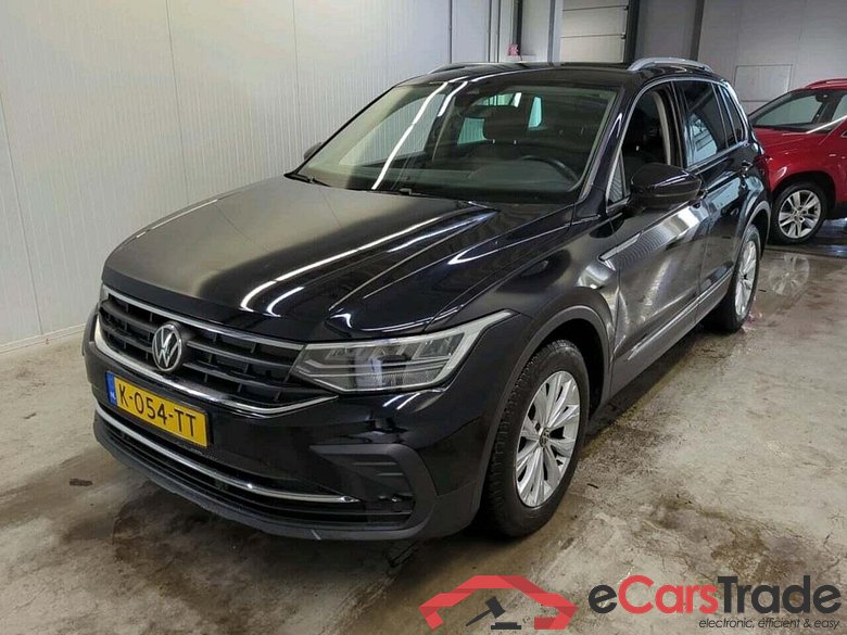 VOLKSWAGEN Tiguan 1.5 TSI Life Bns #1