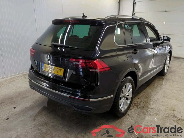 VOLKSWAGEN Tiguan 1.5 TSI Life Bns #2