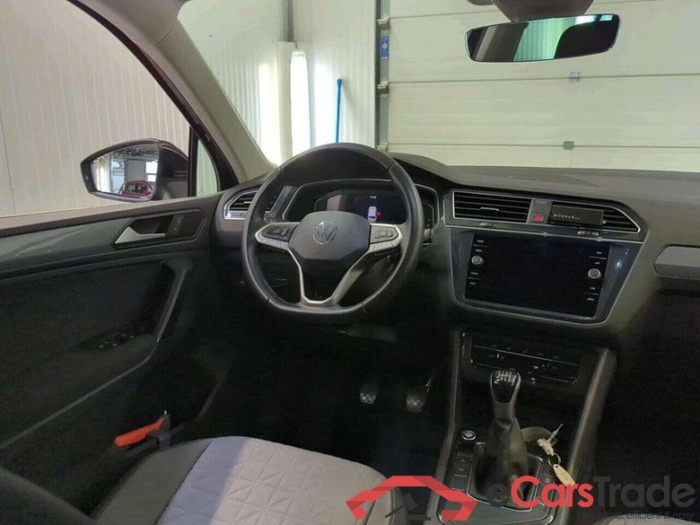 VOLKSWAGEN Tiguan 1.5 TSI Life Bns #3