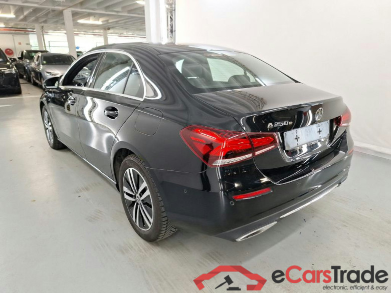 MERCEDES-BENZ A-CLASS LIMOUSINE 1.3 A 250 E BUSINESS SOLUTION DCT #3