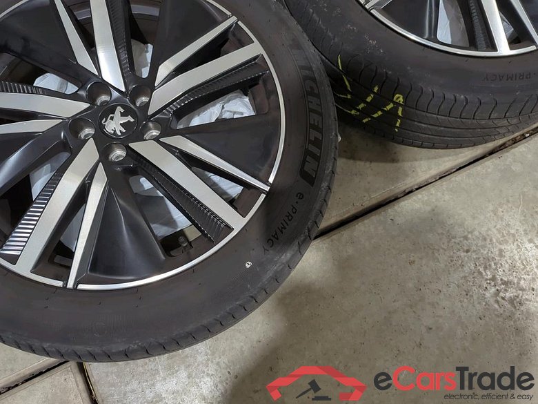 3008 Hybrid 225 GT 1.6 Plug-In 165KW AT8 E6d #6