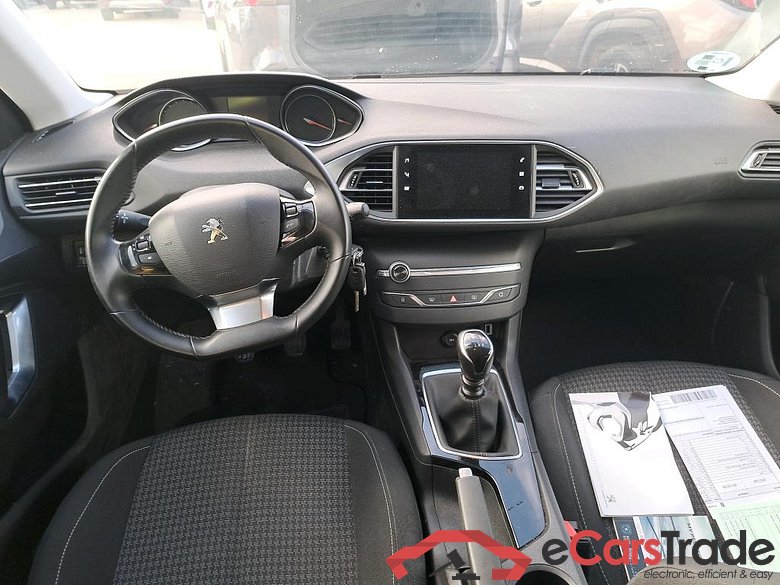 PEUGEOT 308 / 2017 / 5P / berlina con portón 5p Active Pack BlueHDi 130 S&S (AC) #3