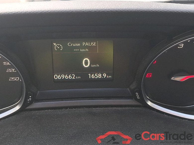 PEUGEOT 308 / 2017 / 5P / berlina con portón 5p Active Pack BlueHDi 130 S&S (AC) #5