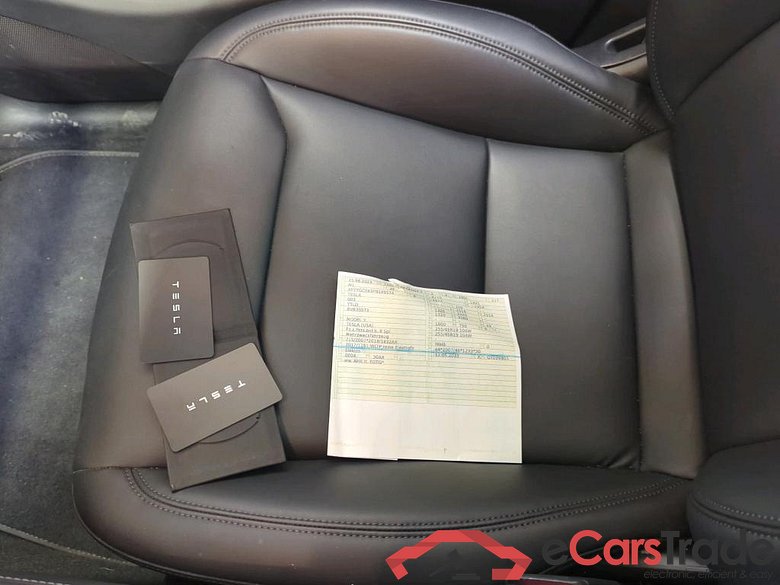 TESLA Model Y Long Range Dual Motor AWD 5d 378kW #3