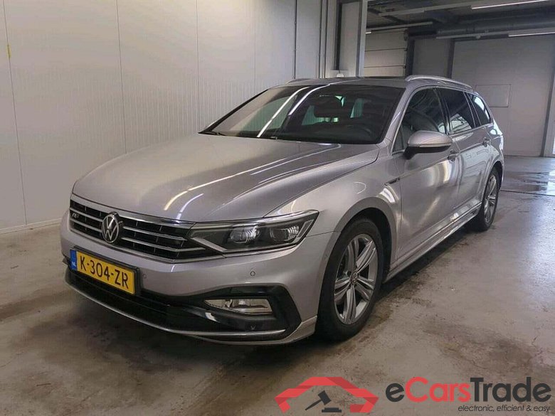 VOLKSWAGEN Passat Variant 2.0 TSI R-Line Bns+ #1